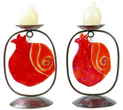 The pomegranates are designed in two tones of red and orange glass and each 